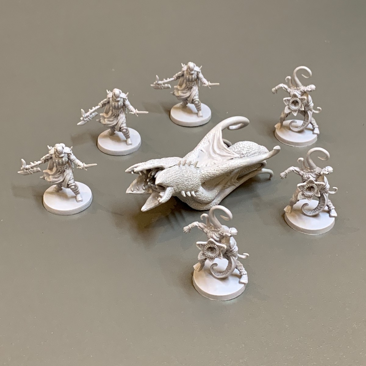 Board Game Horror Movie - Lot 6 Alpha Worm SciFi Miniatures