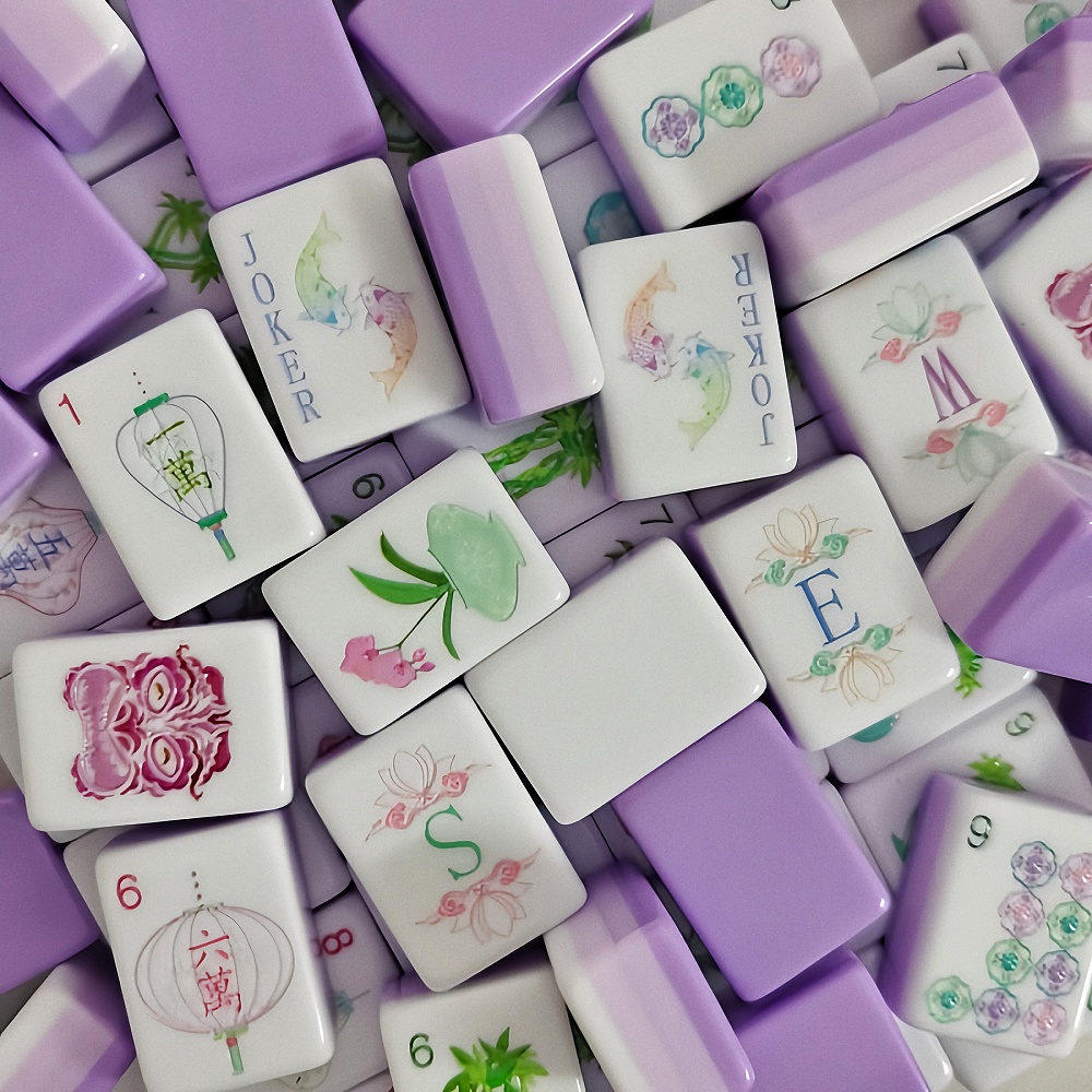 Board Game Mahjong - ชุดเกมไพ่นกกระจอกอเมริกันแบบพกพา OMHJGO สีม่วงอ่อน 4 ชั้น ทำจากอะคริลิกแกะสลัก