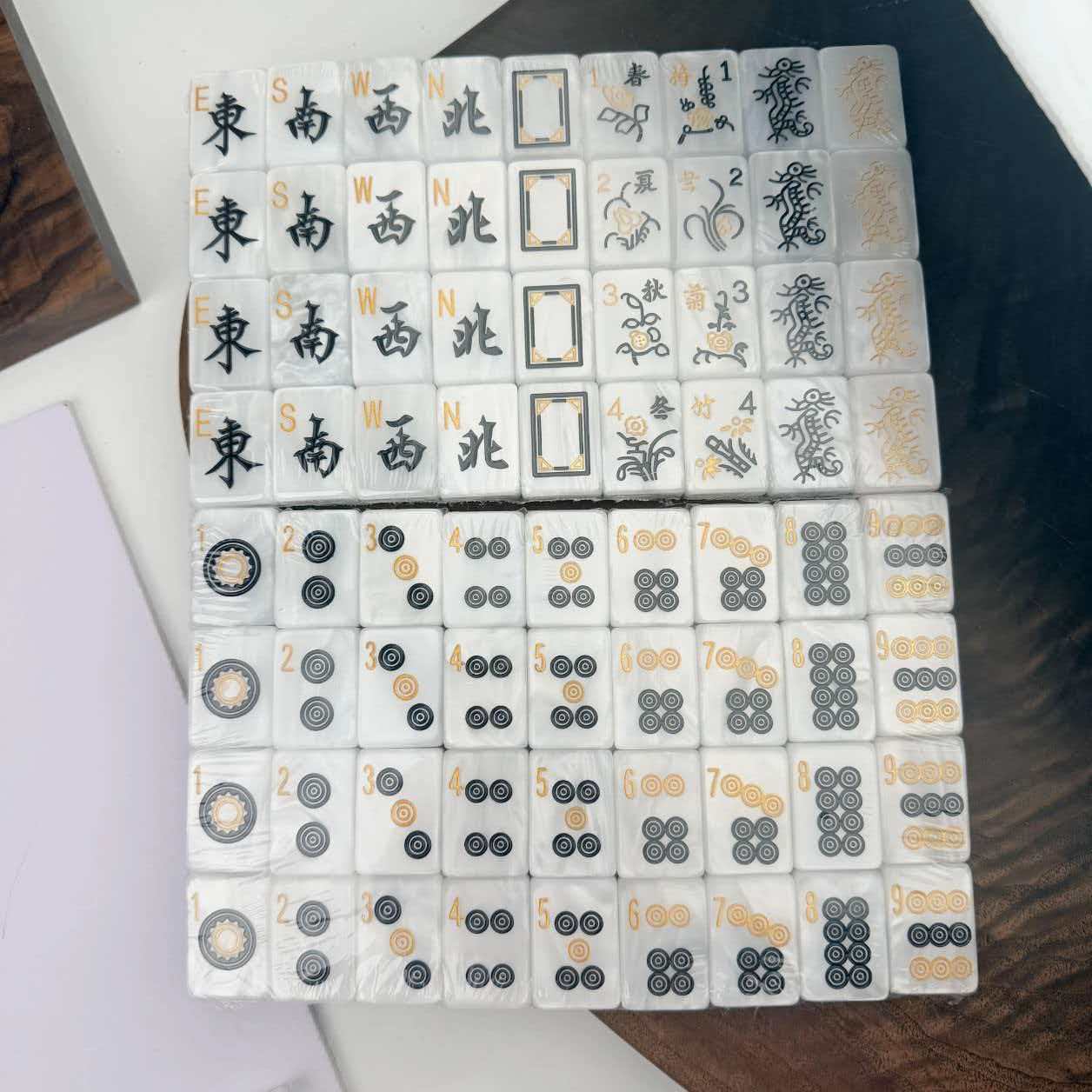 ชุดไพ่นกกระจอกอเมริกันสีดำทองล - Board Game Mahjong บทวิจารณ์และราคา